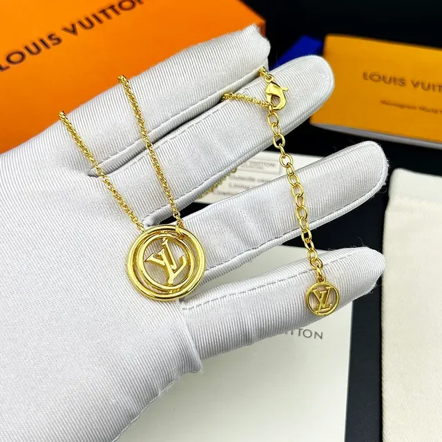Louis Vuitton LV Stellar Gold-Tone Interlocking Monogram Necklace 3