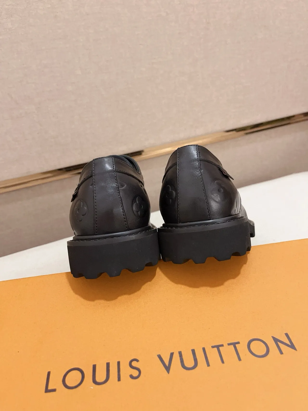 Louis Vuitton LV Trail Embossed Monogram preto Oxford sapatos 3