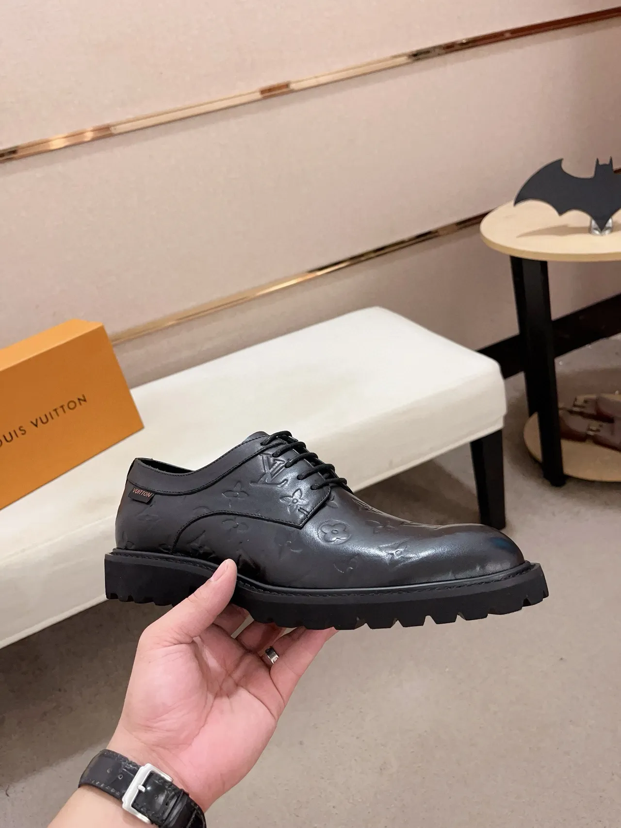 Louis Vuitton LV Trail Embossed Monogram preto Oxford sapatos 4