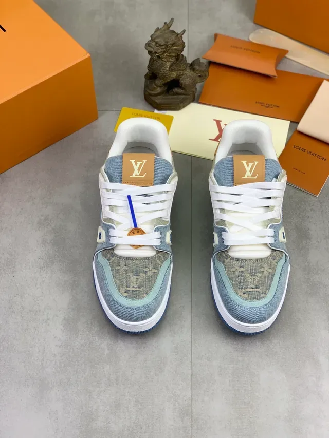 Louis Vuitton LV Trainer Beige Bleu Denim en Couches et Monogram Toile Sneakers Lifestyle 4