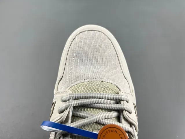 Louis Vuitton LV Trainer Beige Gray Chunky Sneakers semelle sculptée upper tissu layered et synthétique 5
