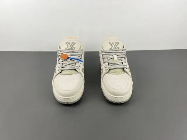 Louis Vuitton LV Trainer Beige Gray Chunky Sneakers semelle sculptée upper tissu layered et synthétique 10