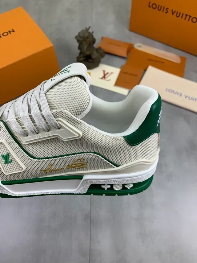 Louis Vuitton LV Trainer বেইজ গ্রিন মেশ আপার লেয়ার্ড ওভারলে লাইফস্টাইল স্নিকার্স 4