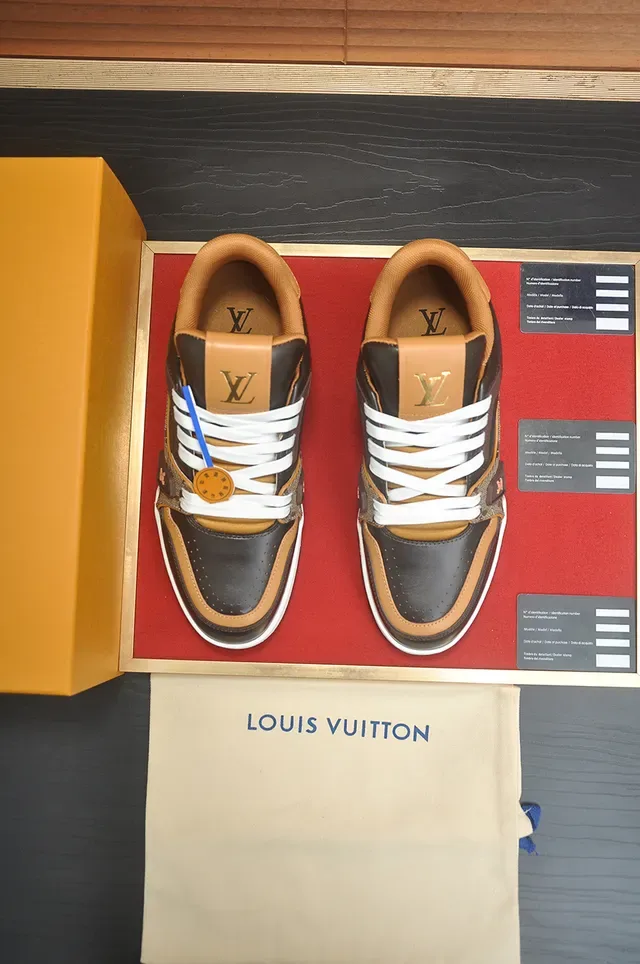 Louis Vuitton LV Trainer Sneakers Lifestyle Marron Beige Monogram Canvas Leather Overlays 4