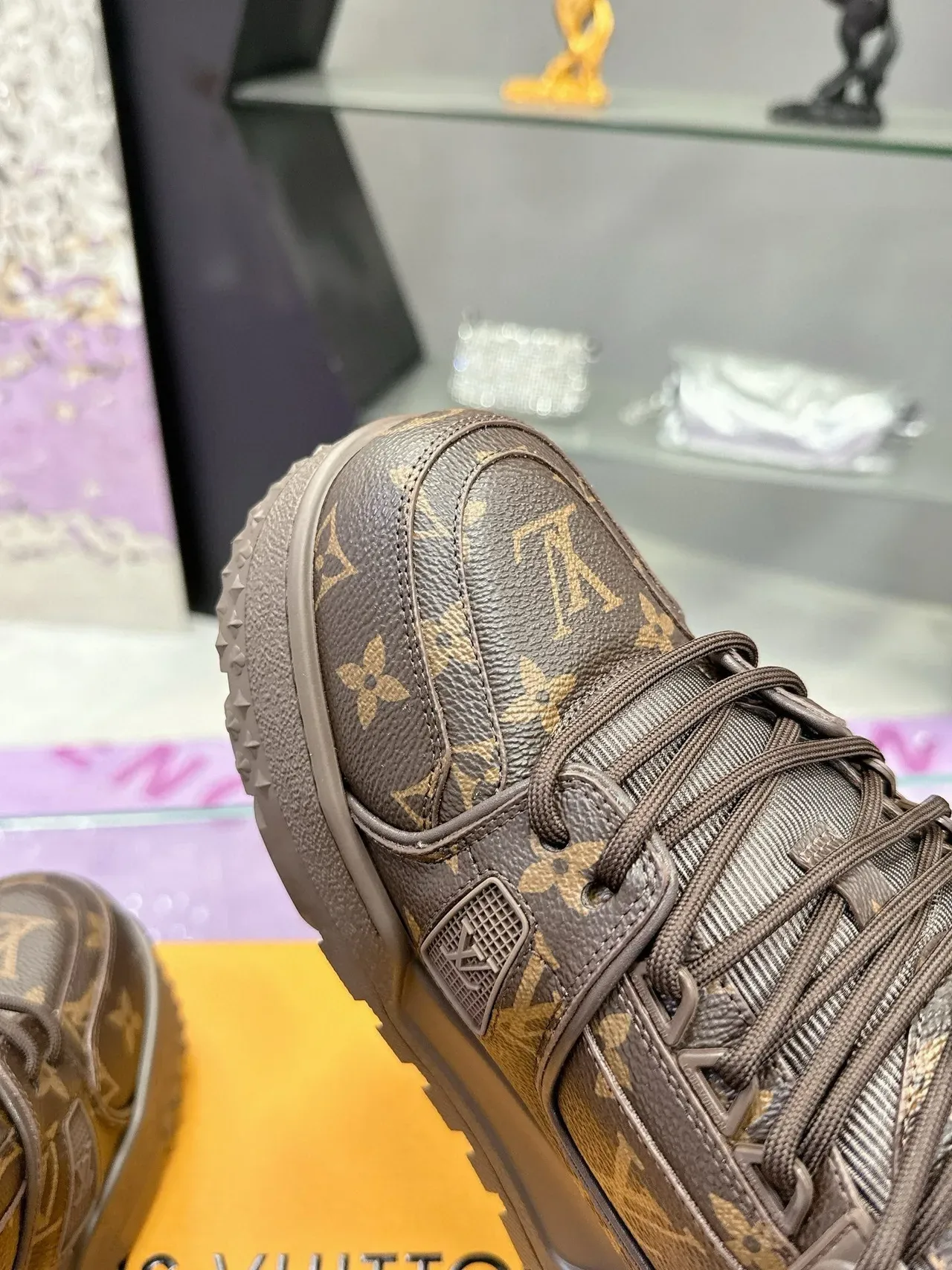 Louis Vuitton LV Trainer Marrom Dourado Monograma Lona Solado Plataforma Chunky Tênis Lifestyle 8