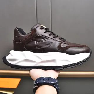 Louis Vuitton LV Trainer Marrón Blanco Cuero con Monograma Grabado Suela Media Esculpida Zapatillas Lifestyle