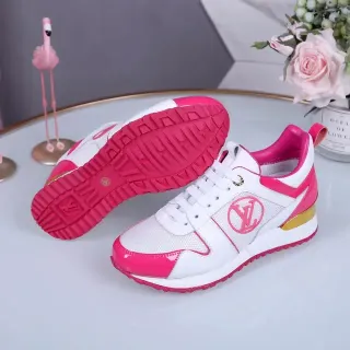 Louis Vuitton LV Trainer Zapatillas Lifestyle de Cuero Patentado Blanco y Rosa