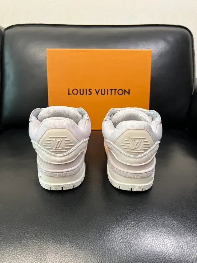 Louis Vuitton LV Trainer Blanc Beige Toile Monogrammée Upper Layered Semelle Chunky Lifestyle Sneakers 3