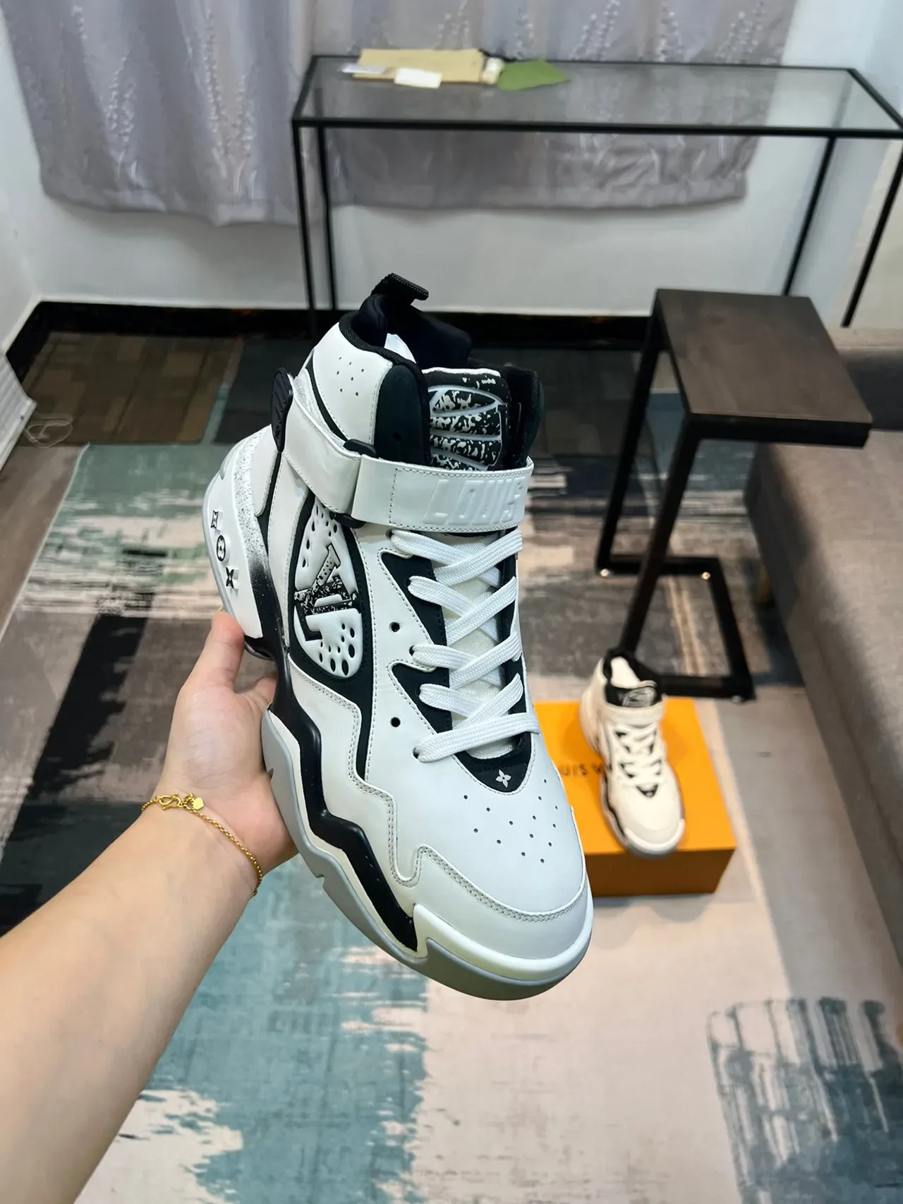 Louis Vuitton LV Trainer Tênis Lifestyle Branco Preto Alto Com Monograma 6