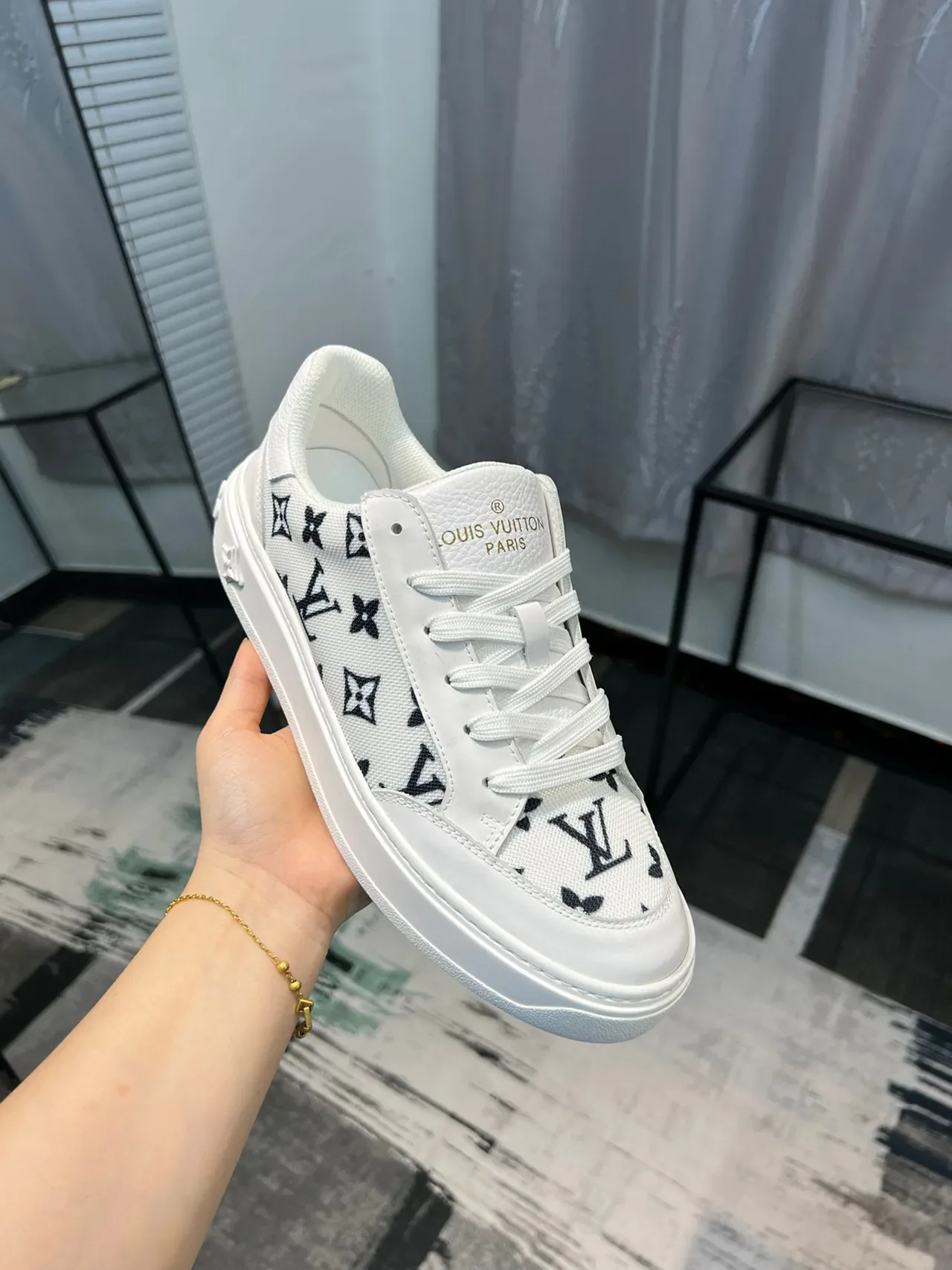 Louis Vuitton LV Trainer Branco e Preto Monogrammed Canvas Platform Sole Lifestyle Sneakers 6