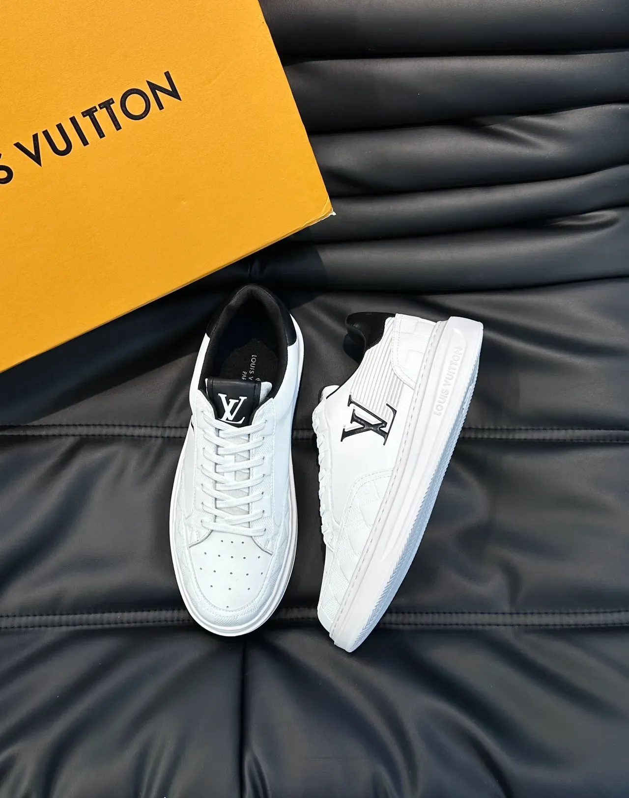 লুইস ভিটন LV Trainer সাদা কালো মোনোগ্রাম সাইড লোগো ডামিয়ার চেক ওভারলে লাইফস্টাইল স্নিকার 5