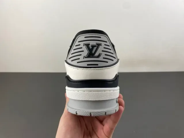 Louis Vuitton LV Trainer White Black Pebbled Leather Contrast Piping Lifestyle Sneakers 4