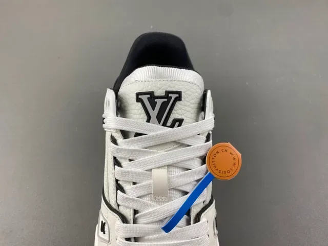 Louis Vuitton LV Trainer White Black Pebbled Leather Contrast Piping Lifestyle Sneakers 6