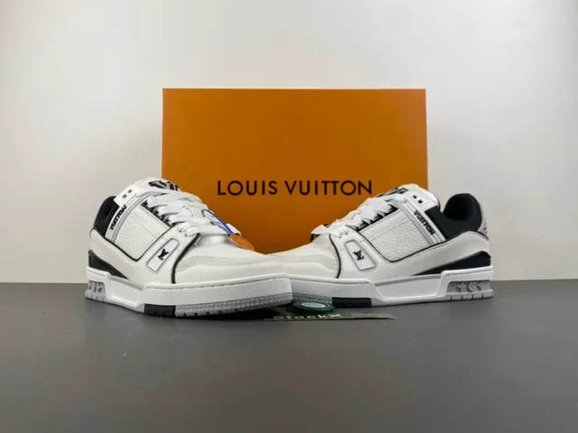 Louis Vuitton LV Trainer White Black Pebbled Leather Contrast Piping Lifestyle Sneakers 13