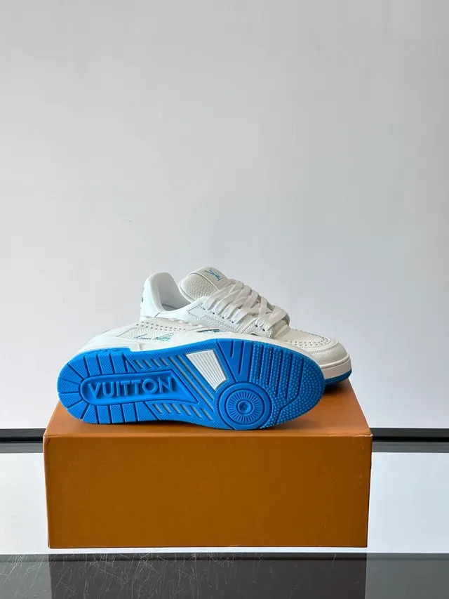 লুইস ভিটন LV Trainer সাদা নীল স্ট্রাকচার্ড লেদার আপার পারফোরেটেড ডিটেলিং লাইফস্টাইল স্নিকার্স 2