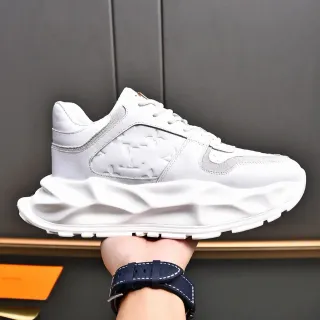 لويس فيتون LV Trainer أبيض رمادي جلد منقوش بموجة monogram سول منحوتة chunky sneakers