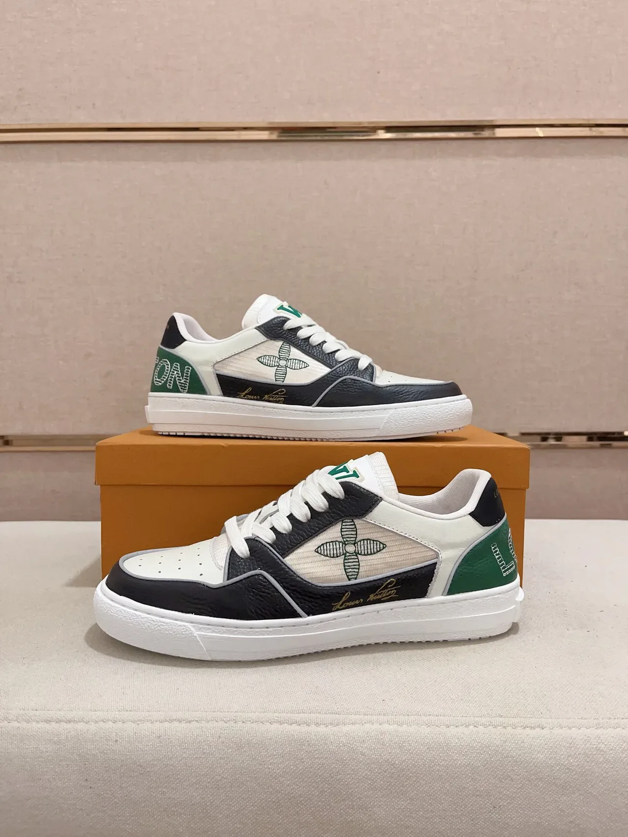 Louis Vuitton LV Trainer White Green Layered Leather And Textile Upper Perforated Toe Cap Lifestyle Sneakers 7