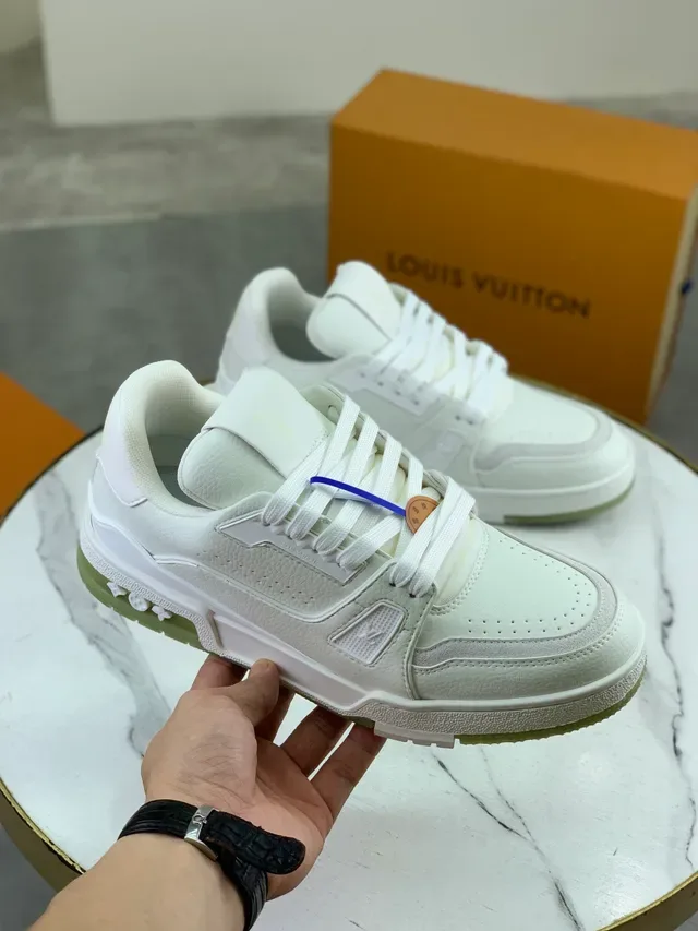 Louis Vuitton LV Trainer White Green Layered Leather Construction Geometric Side Panel Lifestyle Sneakers 4