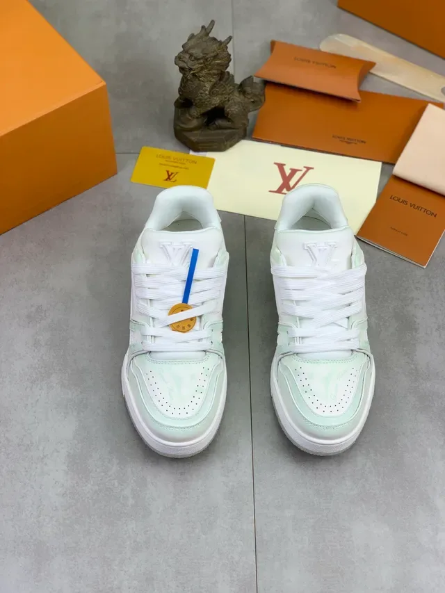 Louis Vuitton LV Trainer 白绿 分层混合材质鞋面 雕塑中底 生活方式运动鞋 5