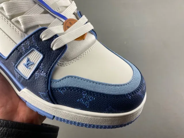Louis Vuitton LV Trainer Blanc Navy Monogrammed Panels Cuir Supérieur Lifestyle Sneakers 2