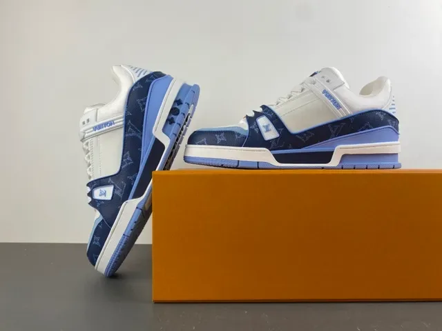 Louis Vuitton LV Trainer Blanc Navy Monogrammed Panels Cuir Supérieur Lifestyle Sneakers 14