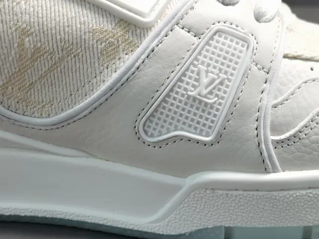 Louis Vuitton LV Trainer Blanc Translucide Monogrammed Tissu Supérieur Superpositions Cuir Lifestyle Sneakers 7