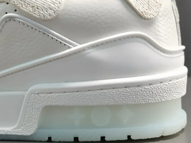 Louis Vuitton LV Trainer Blanc Translucide Monogrammed Tissu Supérieur Superpositions Cuir Lifestyle Sneakers 9