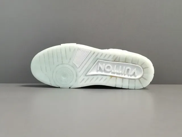 Louis Vuitton LV Trainer Blanc Translucide Monogrammed Tissu Supérieur Superpositions Cuir Lifestyle Sneakers 16