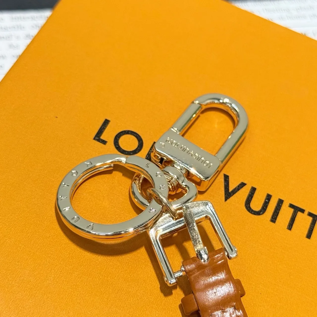 Louis Vuitton Miniature Watch Keychain Tan Leather Gold-Tone Jewelry 2