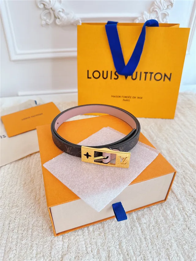 Louis Vuitton مونوغرام كانفاس ذهبي اللون مشبك حزام جلد 22