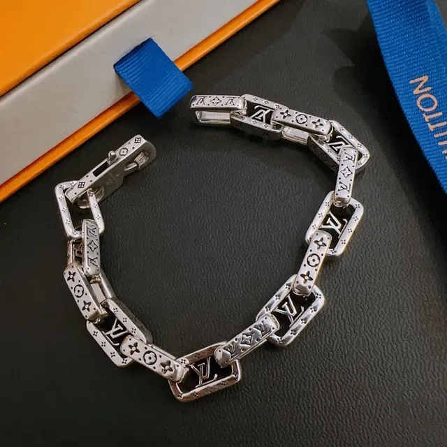 Louis Vuitton Monogram Chain Bracelet Silver-Tone Bracelet 6