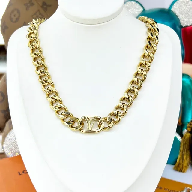 Louis Vuitton Monogram Chain Gold-Tone Curb Link Necklace 6
