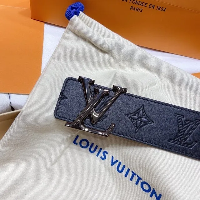 Louis Vuitton Monogram Embossed Navy Leather Belt 7