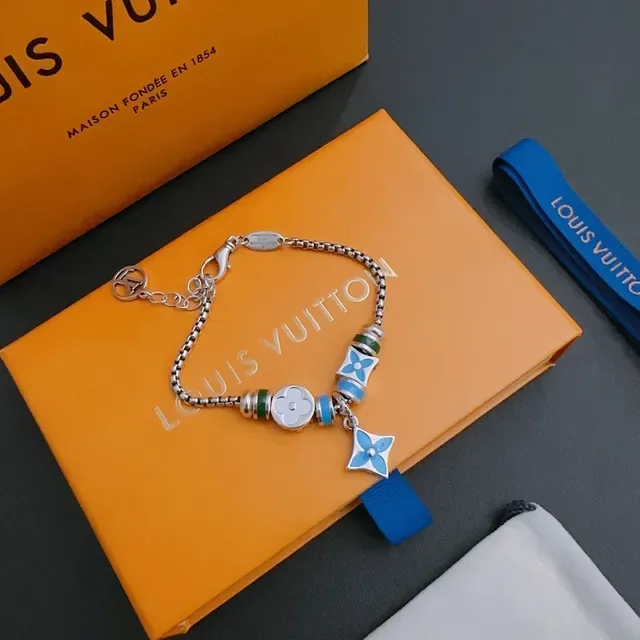 Louis Vuitton Monogram Bracelet Charme Fleur Argent Boîte Bleue Chaîne Émail Charms Floraux 6