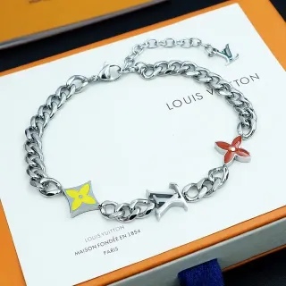 سوار لويس فيتون Monogram فلاور تشانم سلاسل لون فضي