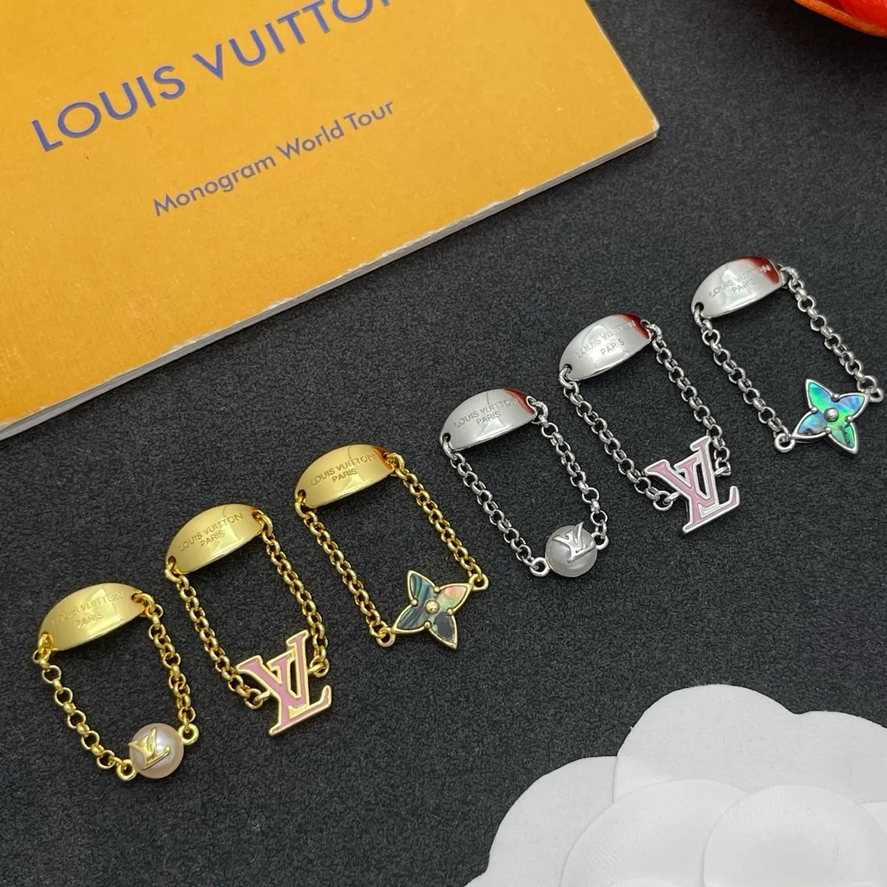 Louis Vuitton Monogram Flower Pearl Chain Rings 2