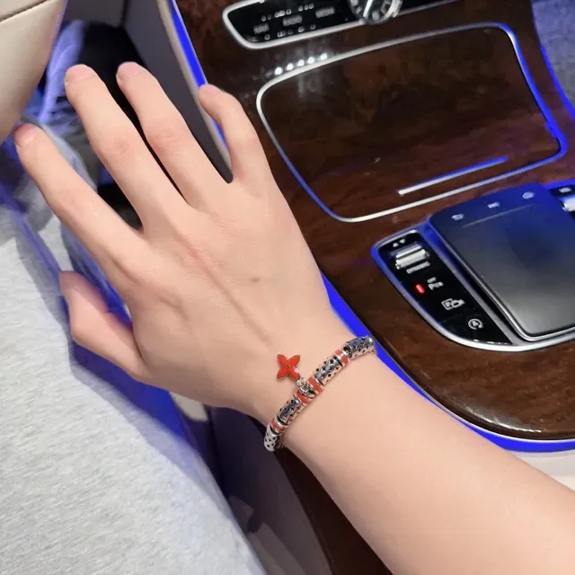 Louis Vuitton Monogram Flower Red Enamel Silver Chain Bracelet 4