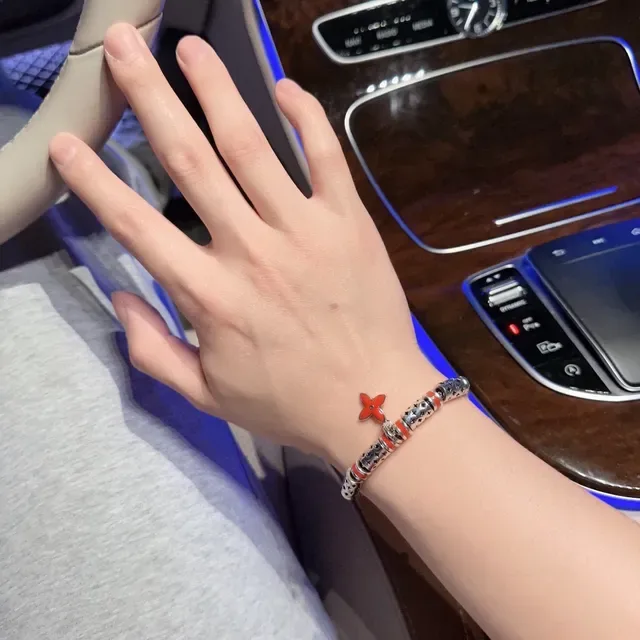 Louis Vuitton Monogram Flower Red Enamel Silver Chain Bracelet 7