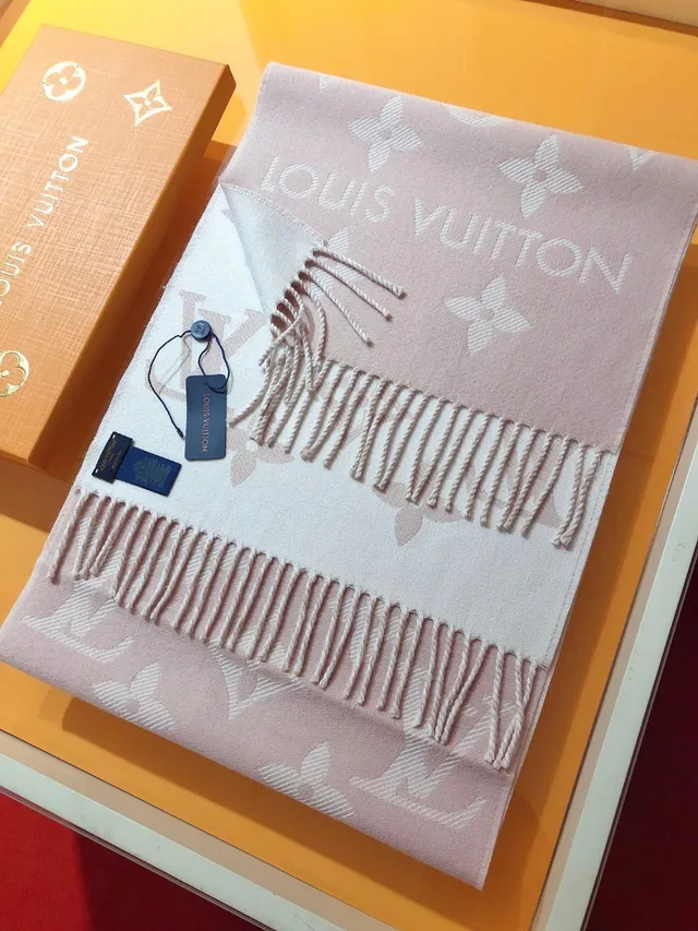 Louis Vuitton Monogram Jacquard وشاح كشميري وردي وكريمي 5