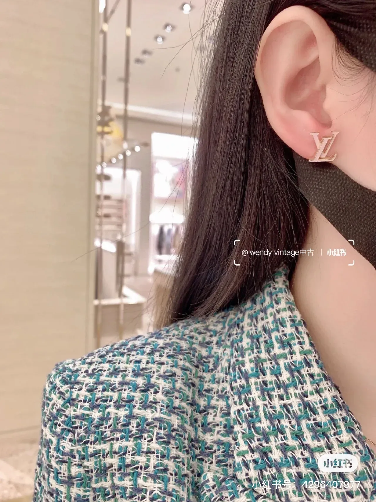 Louis Vuitton Monogram Pink Enamel Gold-Tone Stud Earrings 7