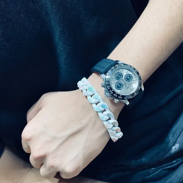 Louis Vuitton Monogram World Tour Chain-Link Bracelet 3