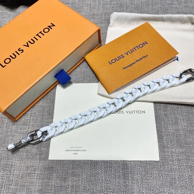 Louis Vuitton Monogram World Tour Chain-Link Bracelet 5