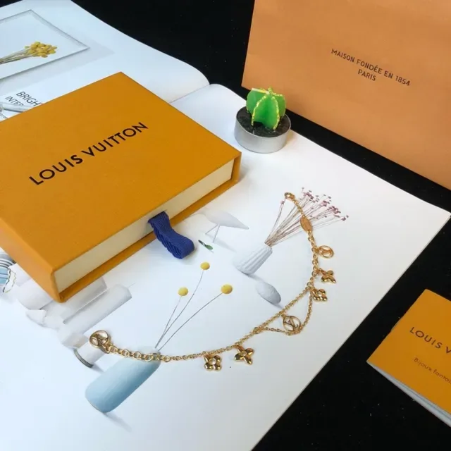Louis Vuitton Multi-Charm Bracelet Gold Chain Design Bracelet 2