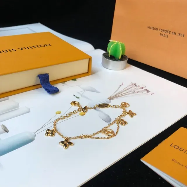 Louis Vuitton Multi-Charm Bracelet Gold Chain Design Bracelet 5