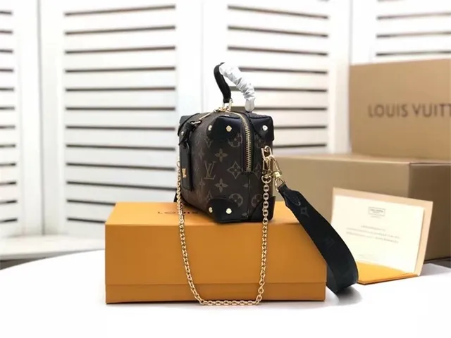 Louis Vuitton Petite Malle কালো মনোগ্রাম ক্যানভাস বোস্টন ব্যাগ 17