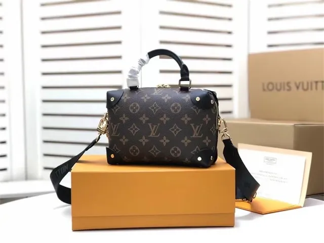 Louis Vuitton Petite Malle কালো মনোগ্রাম ক্যানভাস বোস্টন ব্যাগ 18