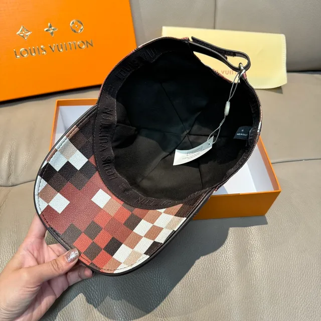 Louis Vuitton পিক্সেল চেকারবোর্ড বাদামী বহুবর্ণীয় বেসবল ক্যাপ 3
