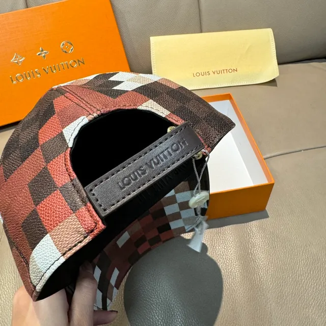 Louis Vuitton পিক্সেল চেকারবোর্ড বাদামী বহুবর্ণীয় বেসবল ক্যাপ 5