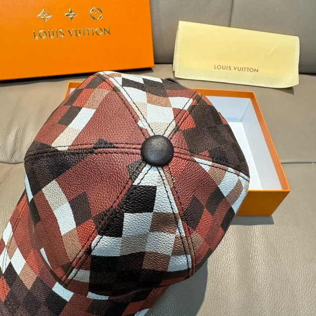 Louis Vuitton পিক্সেল চেকারবোর্ড বাদামী বহুবর্ণীয় বেসবল ক্যাপ 6