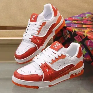 Louis Vuitton Rojo y Blanco Monogram Impreso Superposición en Capas Sneakers Lifestyle